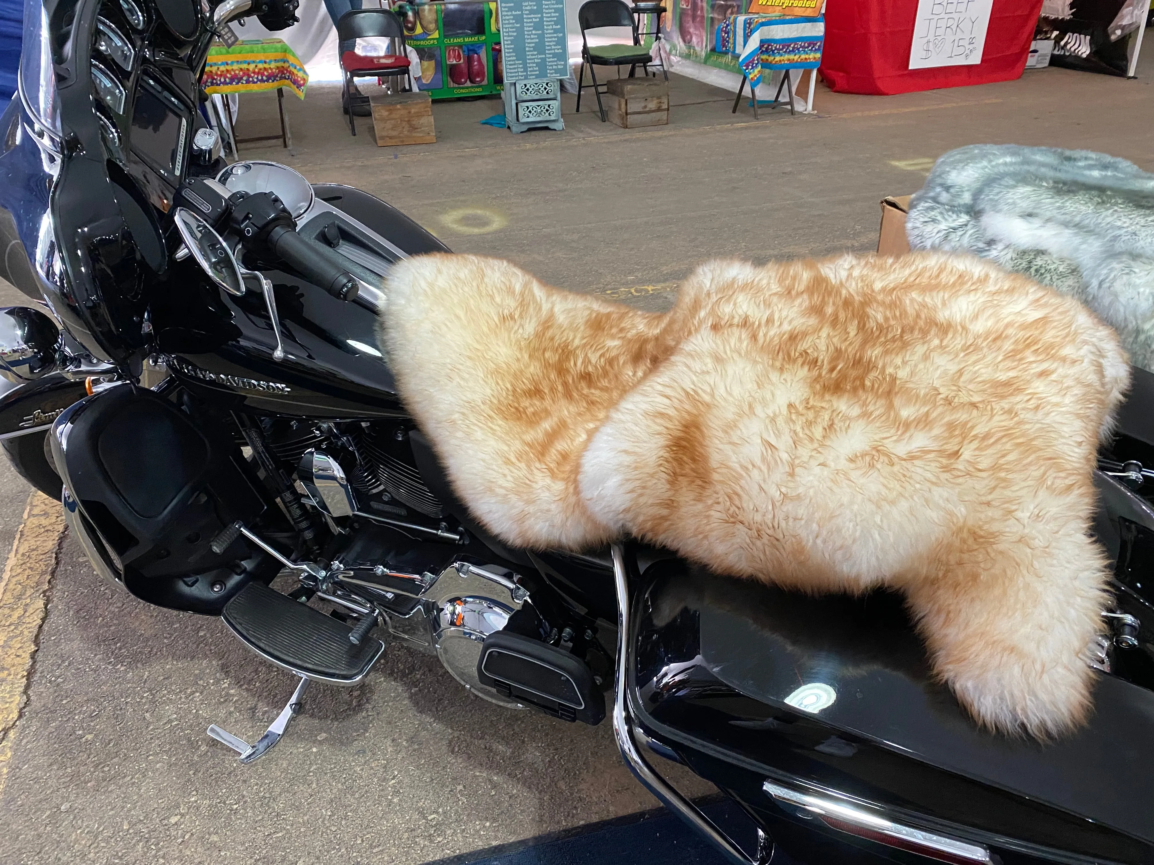 Full Pelt without Straps Sheepskin Buttpad™